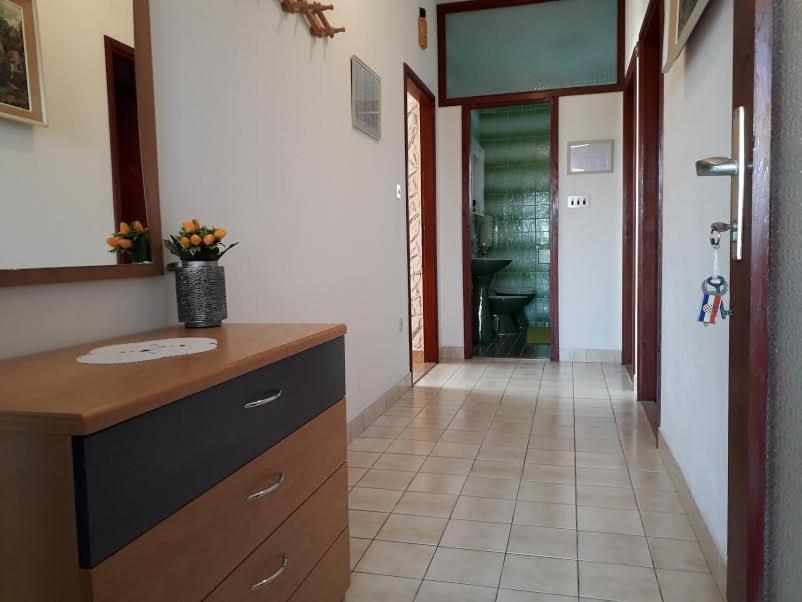 Apartmani Mila A1 & A2 & 3 Trogir Exteriör bild