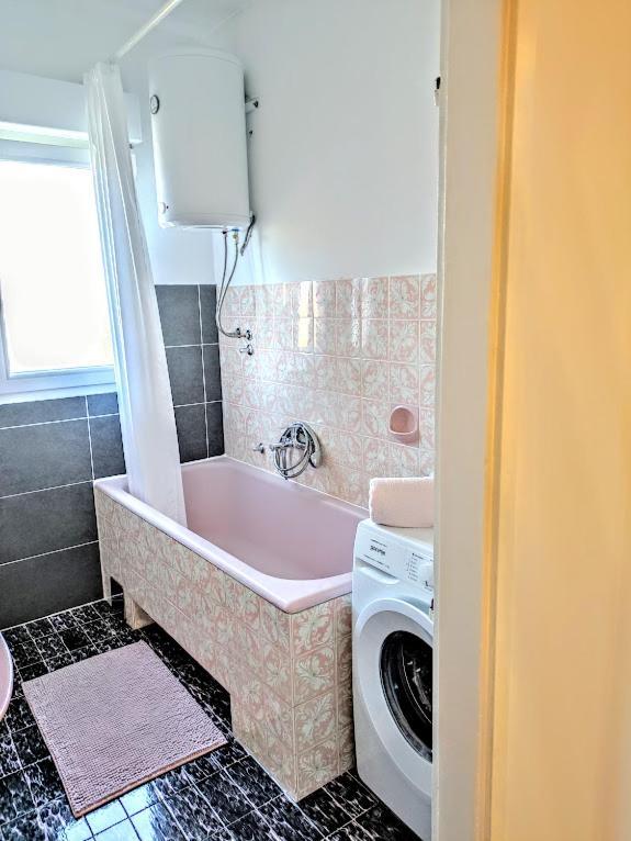 Apartmani Mila A1 & A2 & 3 Trogir Exteriör bild
